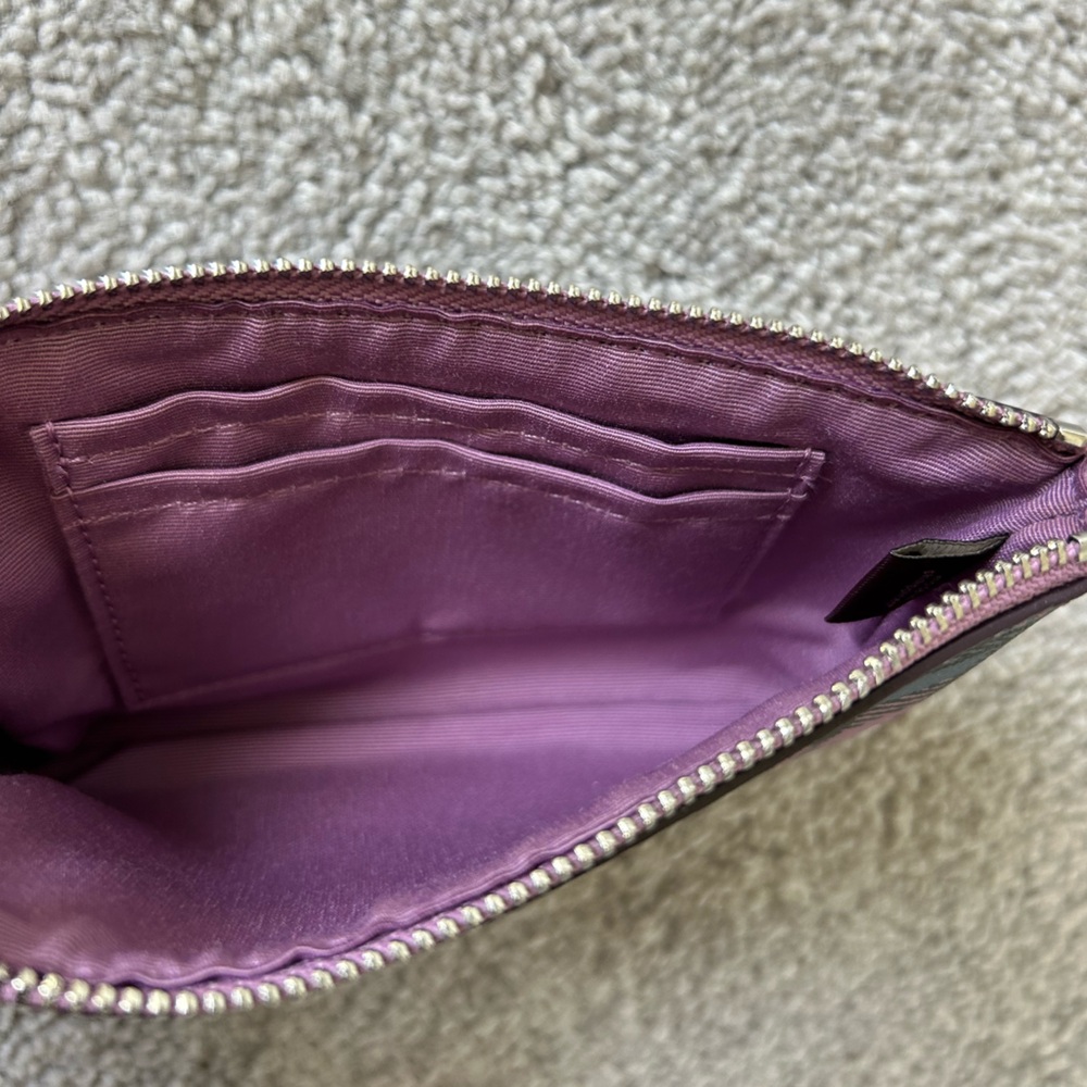 Coach wristlet - never used - Picture 3 of 3